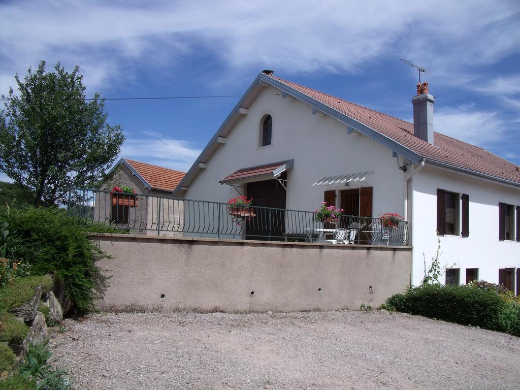 Gite Les Hirondelles Plombieres-les-Bains Exterior photo