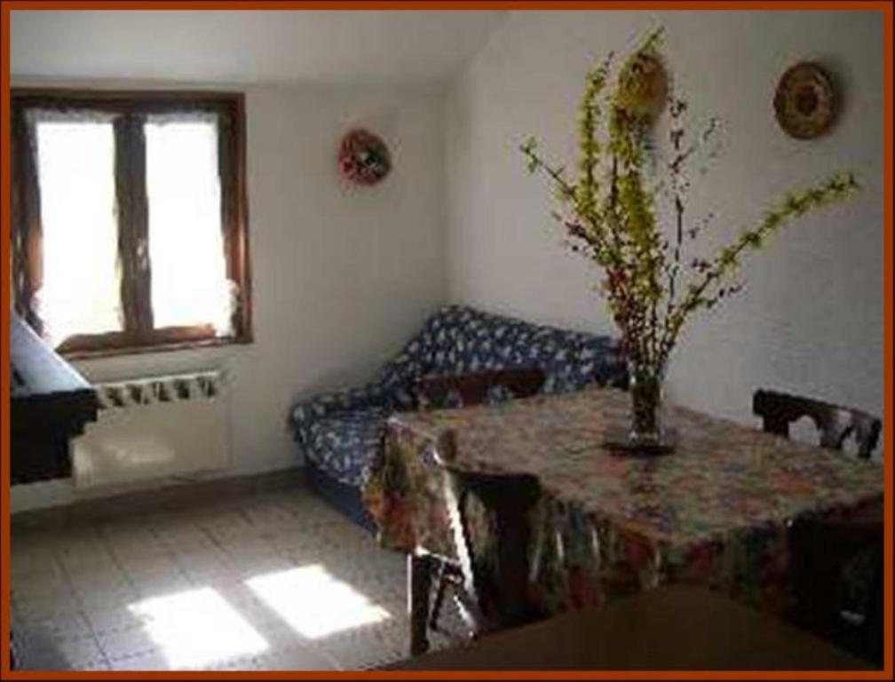 Gite Les Hirondelles Plombieres-les-Bains Exterior photo