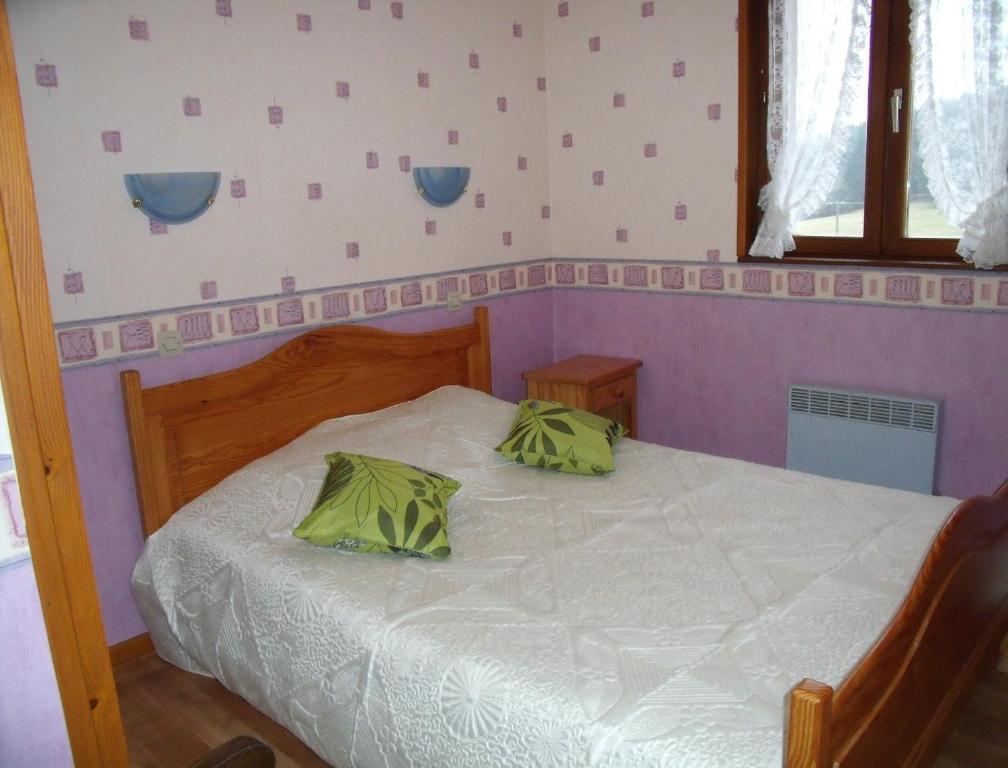 Gite Les Hirondelles Plombieres-les-Bains Exterior photo